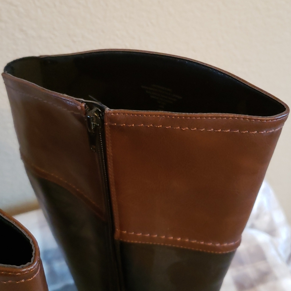 Boots - Picture 3 of 6
